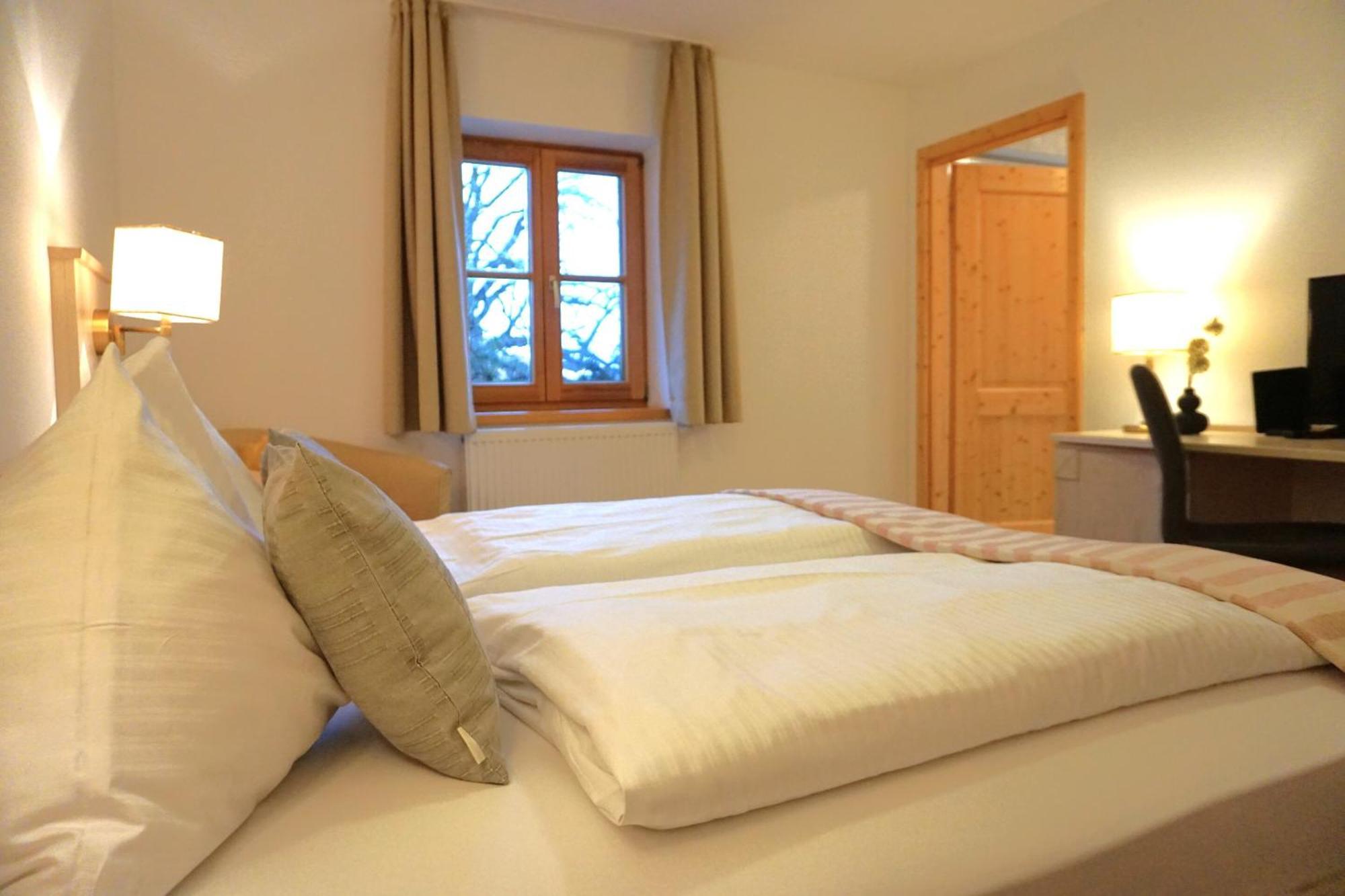 Landhotel Und Gasthof Kirchberger Wildsteig Luaran gambar